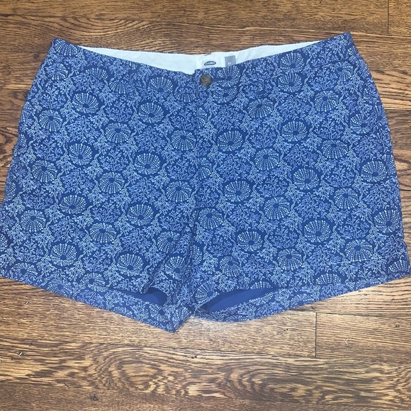 Old Navy coral reef shorts - Picture 1 of 6